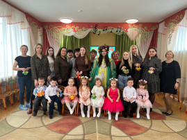 Весна — это пора возрождения природы и начала новой жизни. Чем не повод для праздника? Весна — это пора возрождения природы и начала новой жизни. Чем не повод для праздника?.